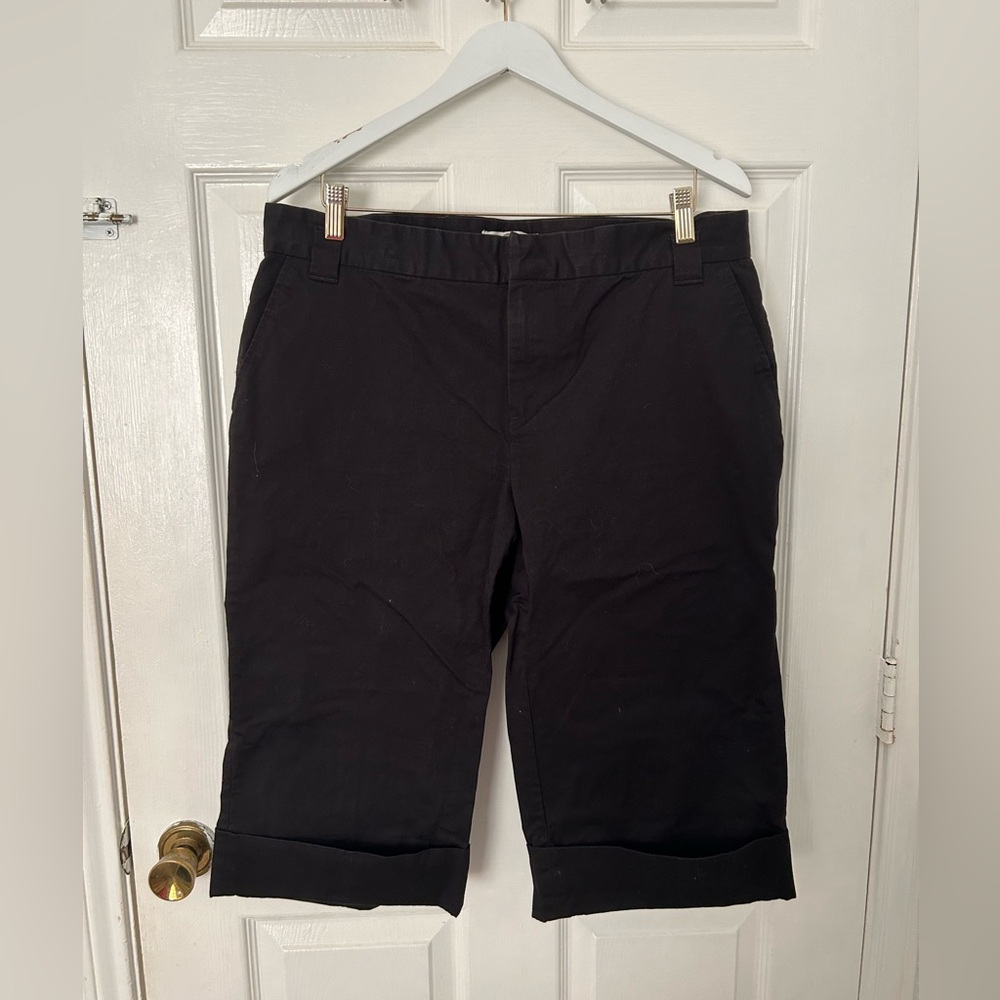 Weatherproof Women's Black Flat-Front Cuffed Shorts